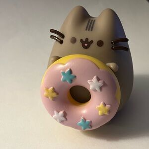 Pusheen Exclusive Collectible Vinyl Figure - Pusheen and Donut - Great Condition